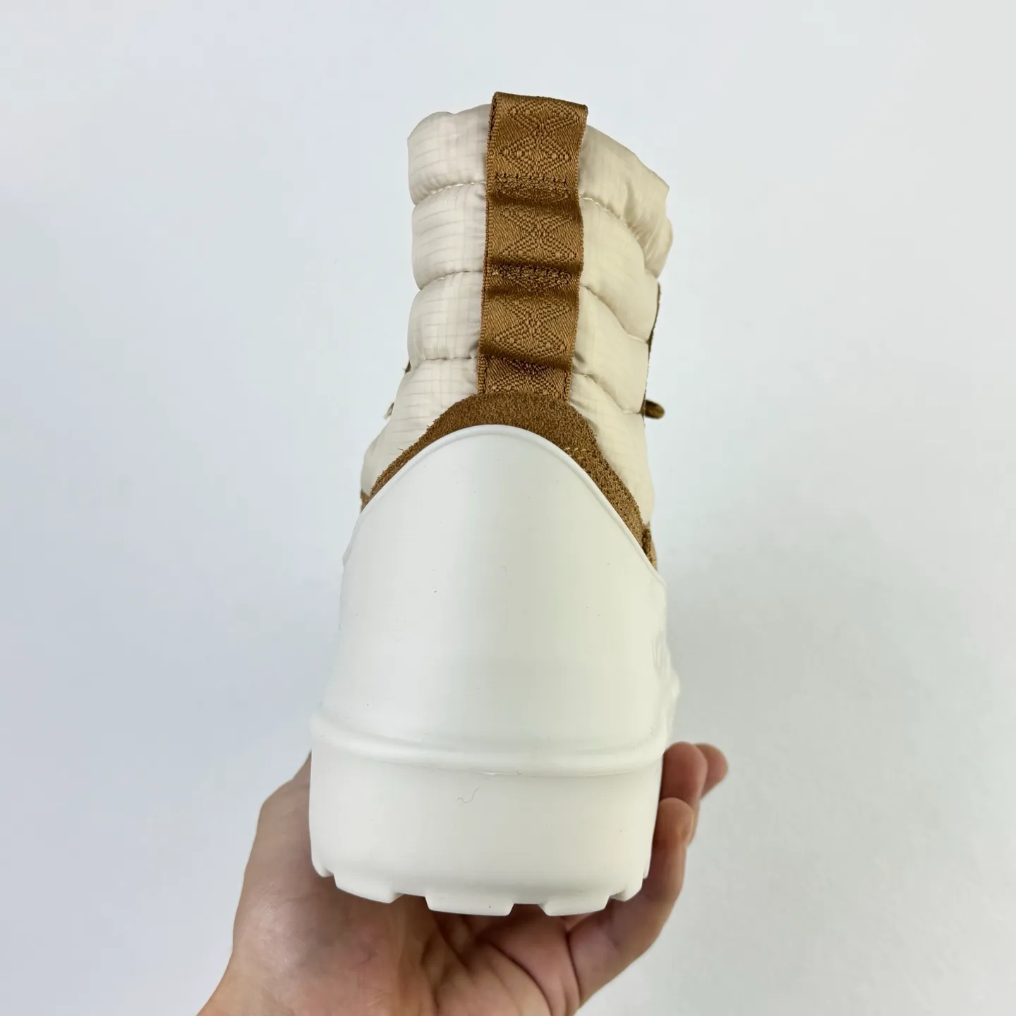 Pick up locally 💰760 Core recommendation Good price Size correction Men's and women's shoes UGG Mini Lace-Up Weather dual-purpose detachable winter neutral snow boots 1120849 Overseas shopping high-end retail version Combination midsole is lightweight and non-slip Real sheep fur integrated Size: 35 36 37 38 39 40 41 42 43 44 45 46